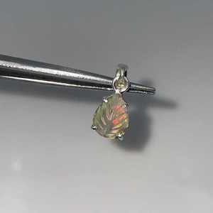 Pendentif opale éthiopienne naturelle en argent sterling 925 fabriqué à la main pierre précieuse multi-feu cadeau d'anniversaire Moissanite diamant charmant - Product Image 1