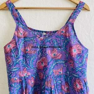 Hermoso Vestido Estampado Floral en Bloques de Algodón, Vestido para Uso Casual, Vestido Estampado a Mano - Product Image 5