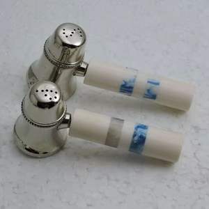 Mango con incrustaciones de hueso y metal de diseño hecho a mano y latón con juego de sal y pimienta plateado, accesorios de cocina - Product Image 2