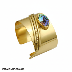 Brazalete de Latón con Concha de Abulón Hecho a Mano, Brazalete Ancho en Tono Dorado, Joyería Bohemia Iridiscente con Madreperla - Product Image 1