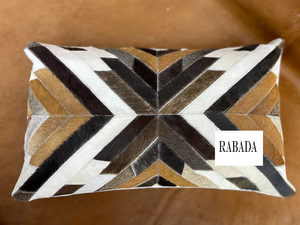 Funda De Almohada lumbar hecha a mano de piel de vaca diseñador de rayas patchwork blanco y marrón pelo genuino natural en regalo de piel para él - Product Image 2