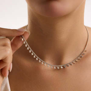 Collier Papillon Minimaliste Hallmark en Argent Rhodié Plaqué Or Rose avec Chaîne Gourmet et Perle pour Fiançailles, Fêtes et Anniversaires - Product Image 1