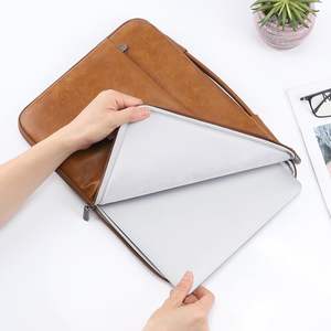 Housses de protection élégantes pour ordinateur portable en cuir de qualité supérieure avec un design élégant, une résistance aux rayures, un ajustement sûr et un attrait professionnel - Product Image 4