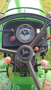 Tractor a pie usado John Dear 2250 con cabina 62 HP de buena calidad a la venta - Product Image 5