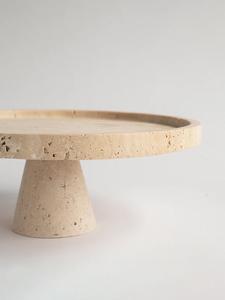 Elegante Soporte para Tartas de Piedra Travertino Natural para Servir con Estilo y Decoración Moderna, Centro de Mesa Duradero para Exhibición en el Hogar - Product Image 4