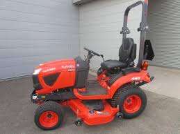 Tractor Agrícola BX2380 con Bomba de Engranajes y Caja de Cambios, Cortadora de Césped y Cargador Frontal Incluidos, en Venta - Product Image 3