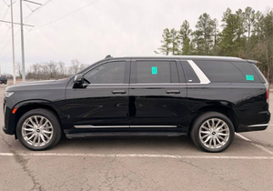 Escalade ESV 2022 USADO COMO NUEVO, SUV de Lujo de 4 Puertas y Tracción en las 4 Ruedas (Motor Turbodiésel de 3.0L y 6 Cilindros, Transmisión Automática de 10 Velocidades) - Product Image 5