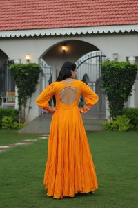 Vestido de seda elegante de diseñador indio Navratri para mujer, vestido largo con espejo, borde de encaje, ropa de fiesta de estilo pakistaní indio - Product Image 2