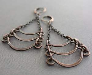 ต่างหูทองแดงออกซิไดซ์ที่ไม่เหมือนใครทำด้วยมือสำหรับเด็กผู้หญิงที่มีงานออกแบบชนเผ่าและแรงบันดาลใจเกี่ยวกับชาติพันธุ์โบราณ - Product Image 3