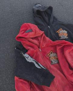 Venta al por mayor bordado desgastado personalizado sol desteñido Puff impresión algodón lavado cremallera sudaderas con capucha peso pesado polar Full Zip Up Hoodie - Product Image 4