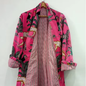 Venta caliente bata de terciopelo rosa para mujer chaqueta de invierno de tamaño libre con mangas de algodón completo chaqueta con estampado de animales para verano primavera - Product Image 1