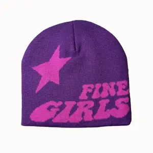 Gorro de invierno personalizado al por mayor 2025 para hombre, gorro de punto de algodón de alta calidad, logotipo personalizado bordado, accesorio de invierno cálido - Product Image 4