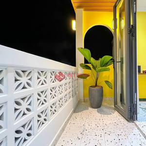 Blocs de ciment blancs fabriqués au Vietnam, carreaux pleine masse pour murs intérieurs - Product Image 3