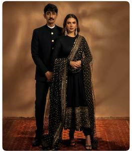 Les ensembles de teintes noires riches coordonnant Dupatta noir solide Anarkali Kurta conçu pièce de déclaration 3 pièces Salwar Kameez pakistanais - Product Image 5