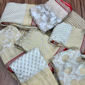 Sari Blanco de Seda Khadi Pura de Boutique India para Festivales, Fiestas, Bodas, Blusa Étnica Elegante, Prenda Exclusiva de Última Moda - Product Image 1