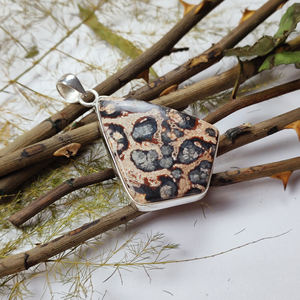 Pendentif en argent sterling 925 en forme de crinoïde fossile, vente en gros |   Bijou en forme de cerf-volant plaqué or avec pierre précieuse naturelle - Product Image 4