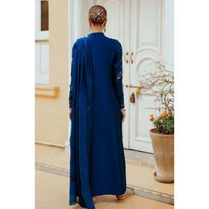 Ensemble chemise et dupatta élégant en satin pour femme Inara avec col mandarin et manches longues, respectueux de l'environnement - Product Image 3