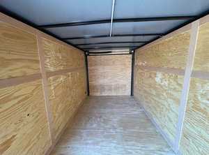 Remolque de Carga 7K de Diseño Moderno 2024, Remolque Utilitario de Acero de Alta Calidad 6x12 con Altura Extra y Paquete Blackout - Product Image 5