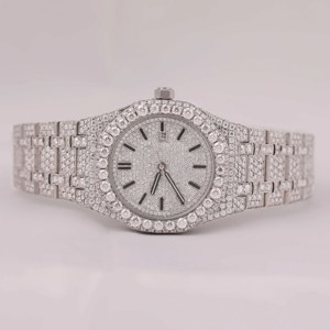 นาฬิกาข้อมือผู้ชายสไตล์ฮิปฮอป สายสแตนเลส หน้าปัดสีน้ำเงินใส ประดับเพชรโมอิสซาไนต์ ระบบกลไกไขลาน - Product Image 1