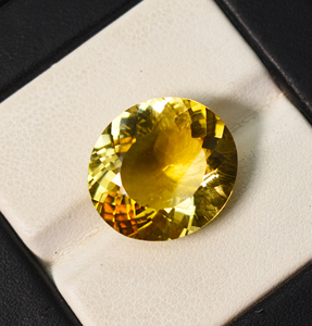 Citrine naturelle dorée taille ovale 17X15X8 mm 11,10 Cts - Product Image 2