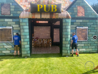 Tente de maison hantée de bar de pub géant gonflable de conception personnalisée commerciale Style européen de matériau imperméable pour les fêtes d'événement