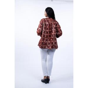 Camisa ligera de seda modal marrón con cuello Mandarín de la mejor calidad para niñas, uso diario de oficina, disponible para exportación - Product Image 4