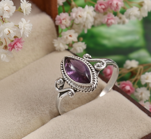 Bague en argent sterling 925 faite à la main, style classique, sertie d'améthyste, pour fiançailles, mariage, anniversaire, cadeau d'anniversaire - Product Image 6