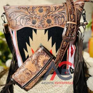 Bolso de mano de cuero con herramientas Azteca para mujer, conjunto combinado de mano con tallado en relieve, hecho a mano, estilo occidental tradicional, nuevo - Product Image 1