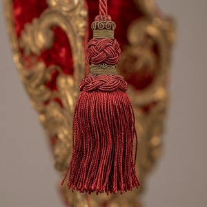 Vejiga de la Iglesia Bordada con el Sagrado Corazón de Jesús, de Terciopelo Rojo, Estilo Clásico Litúrgico, Tapiz Decorativo - Product Image 4