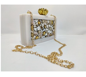 Sac en pierre de couleur blanche Pochette de type personnalisé en résine artisanale indienne pour femme - Product Image 3