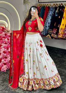 Último diseñador Pure Rayon Printed Mirror Work Lehenga Choli por FabZone - Product Image 3