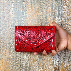 Cartera de cuero genuino para mujer, tarjetero de moda, color rojo, con múltiples ranuras para tarjetas, cierre de cubierta, uso diario, estilo minimalista, longitud corta - Product Image 1