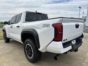 Toyota Tacoma TRD Off-Road 4x4 2024 Usada en Perfectas Condiciones, Volante a la Izquierda, 1-25000 Millas - Product Image 2