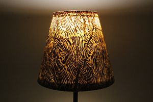 Lokta ไฟเบอร์ธรรมชาติและการพิมพ์เปลือกไม้คุณภาพสูงโคมไฟห้องนอนห้องนั่งเล่น - Product Image 3