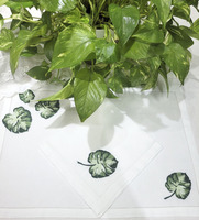 Ensemble de sets de table et serviettes personnalisés en coton blanc brodé feuille de Monstera, ourlet festonné, lavables et réutilisables pour la maison - Vente en gros à prix abordable