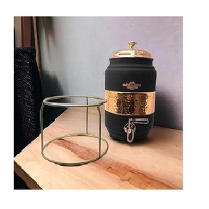 Jarra enfriadora de agua de acero inoxidable de diseño ergonómico, interior espacioso, portátil, respetuoso con el medio ambiente, agua limpia y fresca en cualquier momento del hotel - Product Image 1