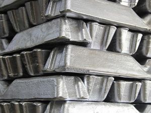 Aleación de lingotes de aluminio primario de alta pureza 99.7% para transporte de edificios Aplicación industrial Composición química Al - Product Image 2