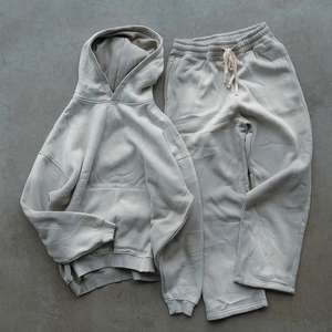 Survêtements d'hiver personnalisables fabriqués en usine, en coton de haute qualité, à col à capuche, design uni, conception OEM personnalisée, respirants et imprimés - Product Image 6