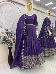 Conjunto de traje Anarkali largo bordado en morado de Unity Luxure Premium con dupatta, tela de seda brillante, ropa étnica para mujer - Product Image 5
