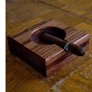 Cendrier en bois naturel Accessoire pour fumer rustique - Product Image 1