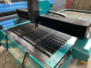 Macchina da taglio per tubi <span class=keywords><strong>laser</strong></span> con taglierina al plasma cnc <span class=keywords><strong>mini</strong></span> tavolo da acqua in metallo cinese - Product Image 6