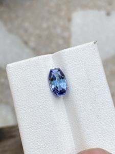 Superbe tanzanite naturelle non chauffée en forme de pierre taillée avec une excellente couleur, loupe naturelle zoisite 1.78 carats propre - Product Image 6