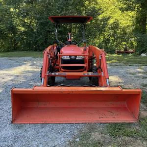 Tractores agrícolas de ruedas Kubota L3200D 4x4 bastante usados al mejor precio a la venta tractores en excelentes condiciones con entrega rápida - Product Image 1