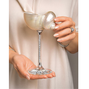 COUPE À VIN ARTISAN SEASHELL, VERRE DE CONQUE EN GROS POUR DÉCOR D'ÉVÉNEMENT DE LUXE. - Product Image 3