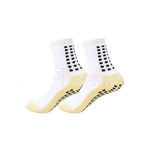 Chaussettes de football légères sur mesure pour hommes Logo de football élégant Prix de vente total Sports d'hiver Position de manchette confortable - Product Image 5