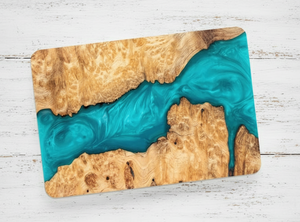 Planche à découper artisanale en bois d'acacia de qualité supérieure et résine époxy - Durable, écologique, passe au lave-vaisselle - Product Image 3