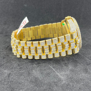 นาฬิกาข้อมือสแตนเลสสตีลสีขาวทอง รุ่นขายดี สำหรับทุกเพศ ประดับเพชรโมอิสซาไนต์แบบใหม่ พร้อมฟังก์ชั่นแสดงวันที่อัตโนมัติ คุณภาพสูง ประดับเพชรไร้สี - Product Image 5