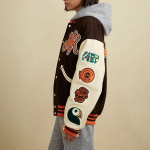 Chaquetas Varsity de Diseño Personalizado para Mujer, de Alta Calidad, con Mangas de Cuero y Lana, Estilo Urbano, Resistentes al Agua y al Viento - Product Image 3