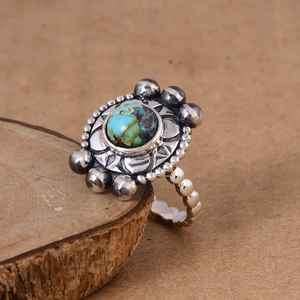 Bague de déclaration de mariage de luxe faite à la main en argent sterling et turquoise Kingman, style bohème tribal, cadeau pour elle - Product Image 3