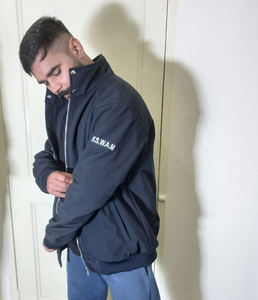 OEM ODM venta al por mayor logotipo personalizado 100% algodón de alta calidad para hombre trabajo de moda chaquetas de concha suave con bolsillo de manga - Product Image 3